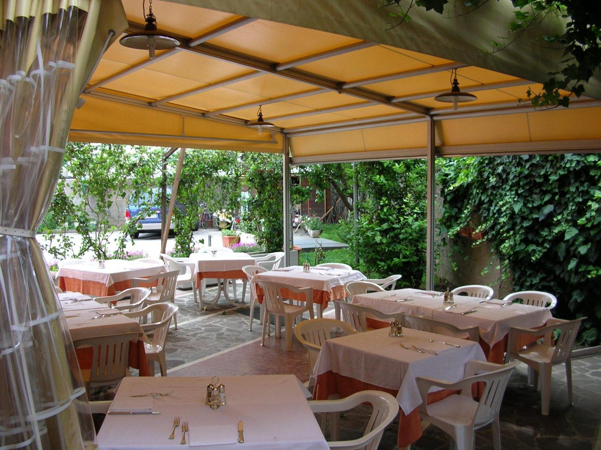 Hotel Drago Mezzocorona Ngoại thất bức ảnh
