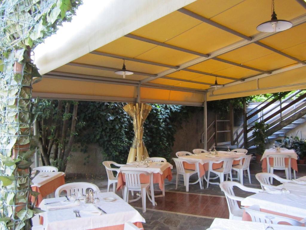 Hotel Drago Mezzocorona Ngoại thất bức ảnh